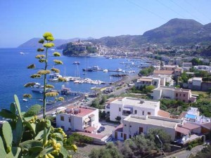 Lipari Isole Eolie 300x225 Il bello delle Eolie fuori stagione 